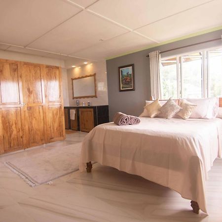 Pointe La Rue Azamat Self-Catering Apartment מראה חיצוני תמונה