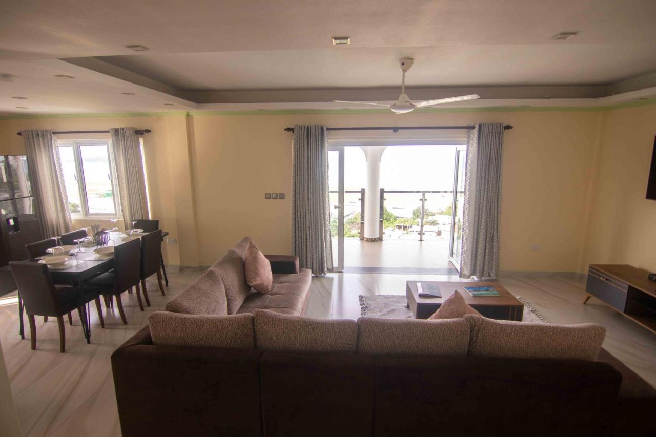 Pointe La Rue Azamat Self-Catering Apartment מראה חיצוני תמונה